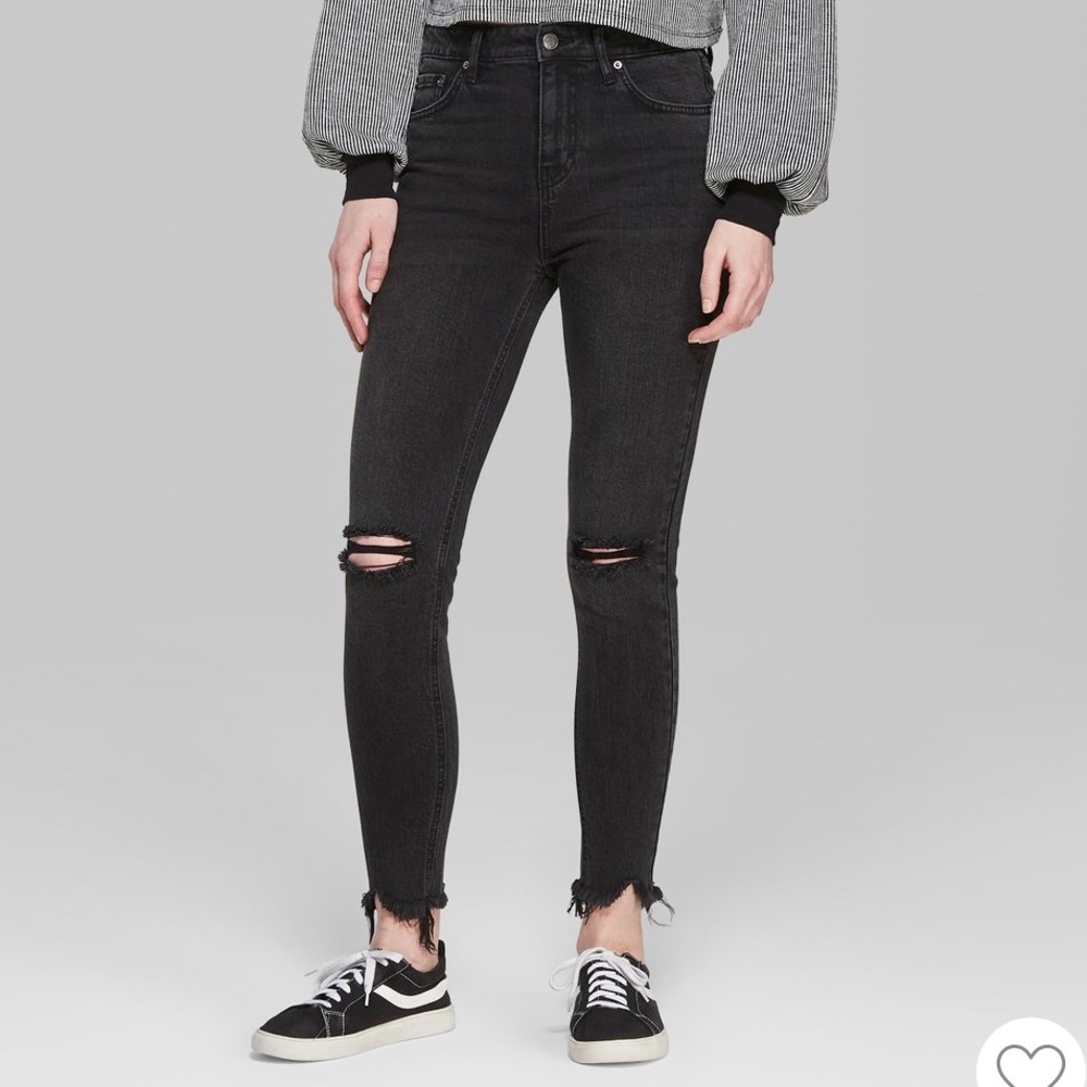 NWOT Wild Fable Black distressed skinny jeans